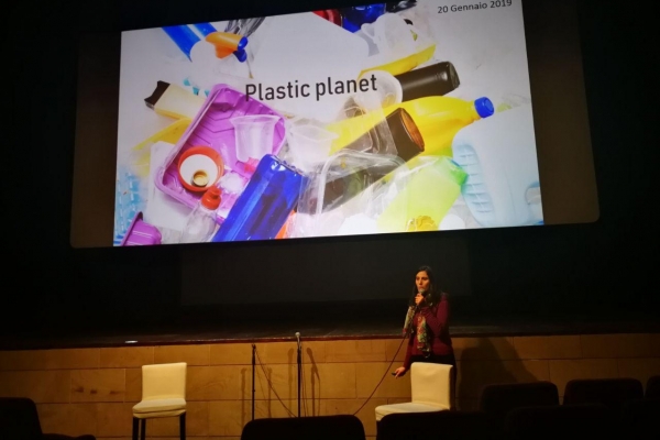 La Terra, un pianeta di plastica?